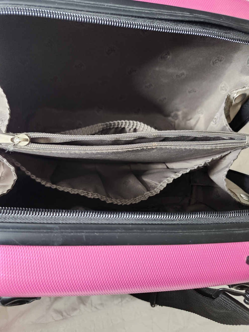 Pink Hard-Shell Carry Handbag - Picture 5 of 9